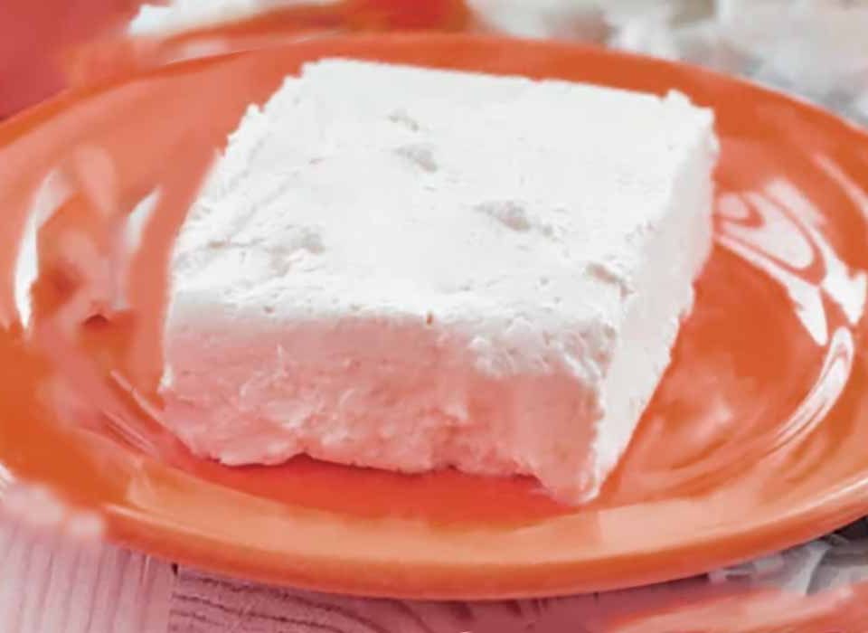 Como-fazer-queijo-de-kefir-de-leite-para-dietas