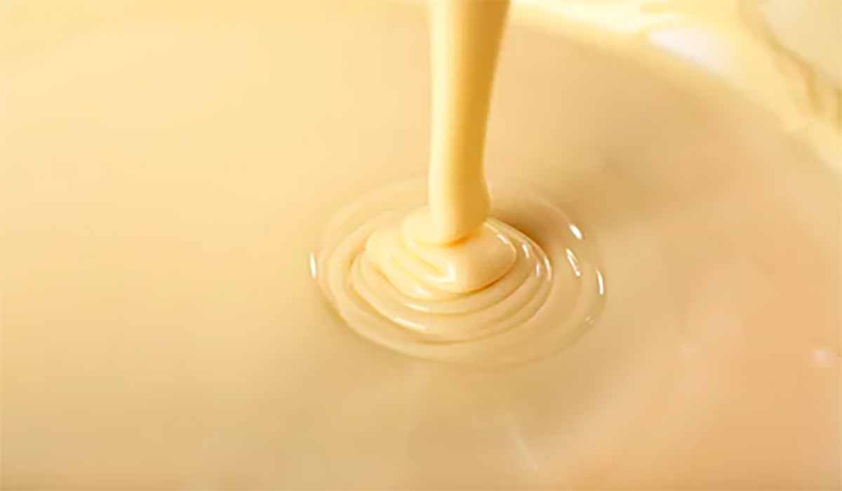 Como fazer leite condensado vegano com leite de soja para dietas.