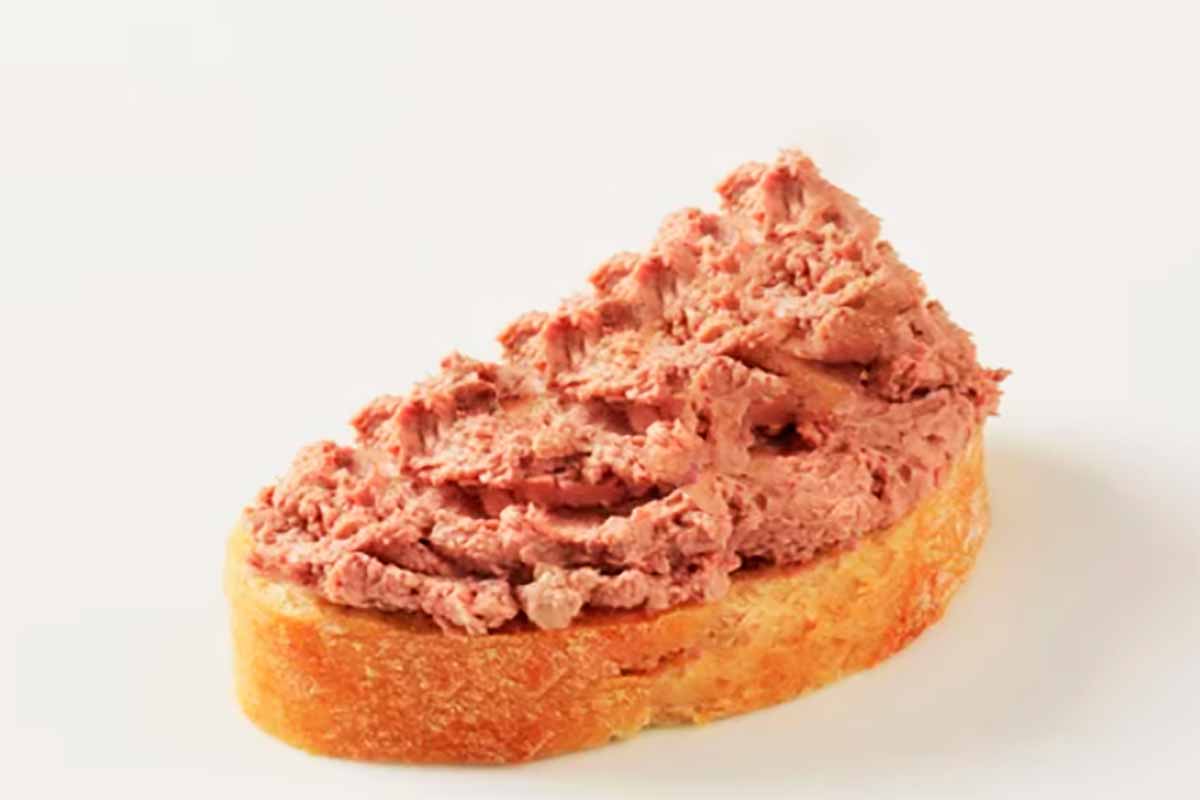 Patê vegano de tomate seco para dietas fitness