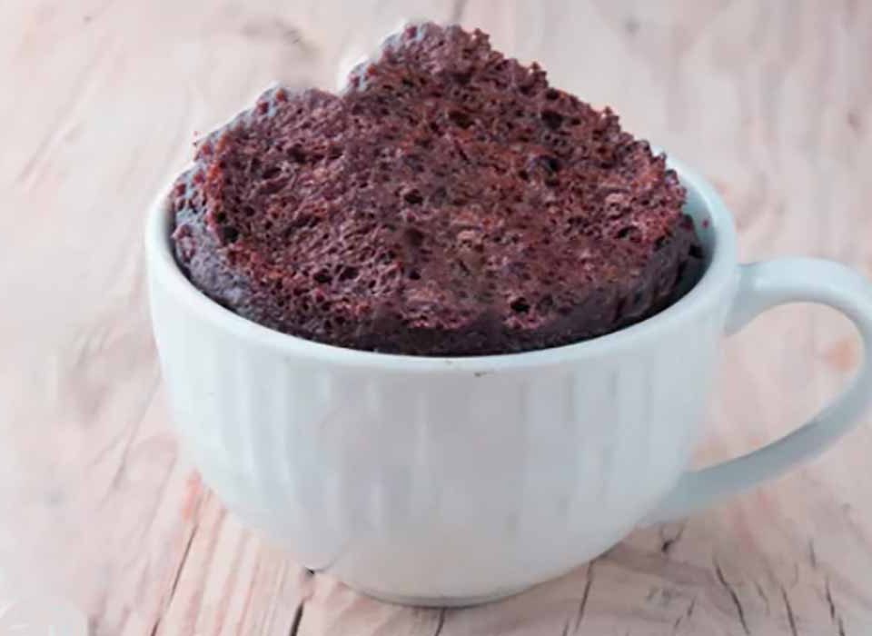 7-receitas-fitness-de-Mug-Cake-para-dietas-bolo-de-caneca