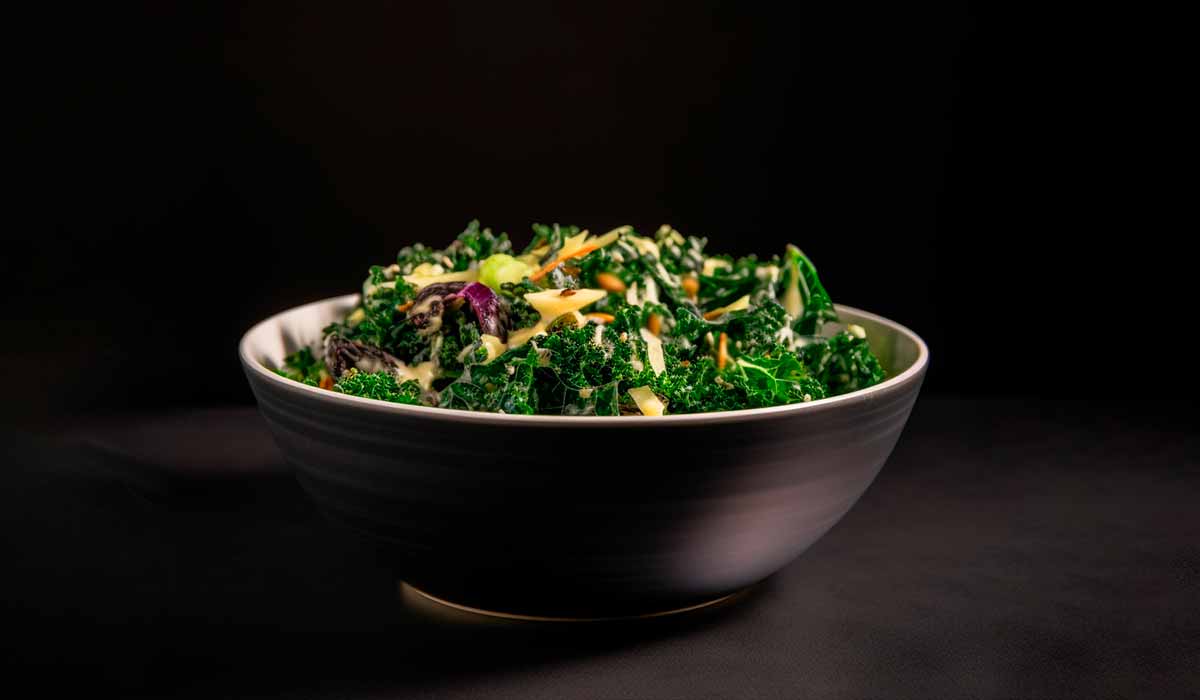 Salada com menos de 50 calorias para dietas.