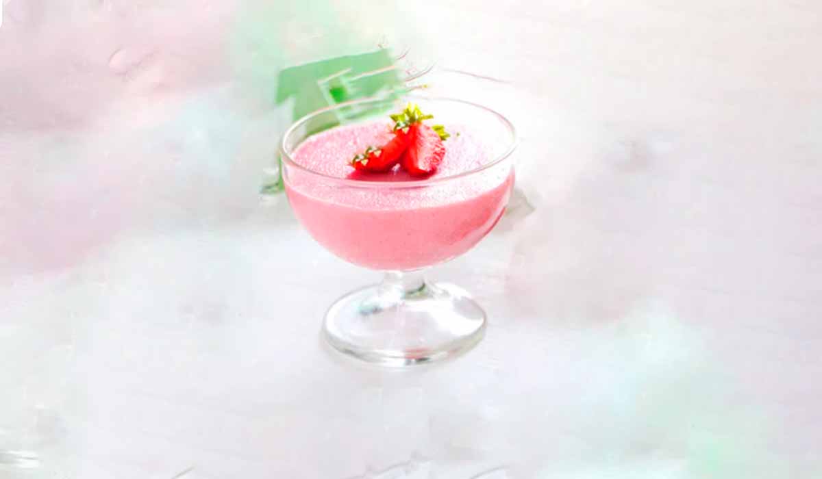 Receita de mousse de morango fit. Aprenda como fazer receita facil de mousse de morango light.